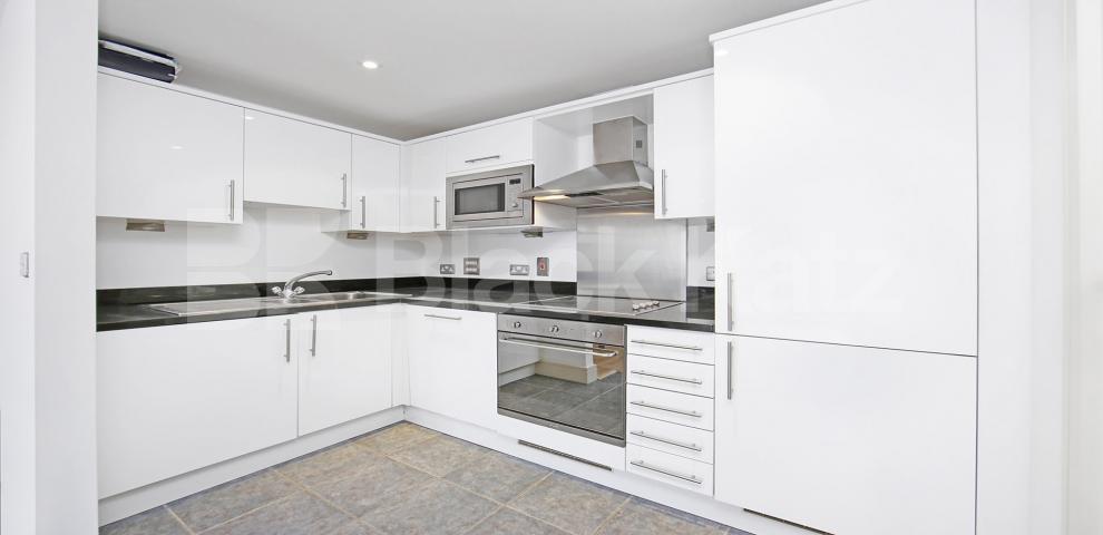 			LET , 1 Bedroom, 1 bath, 1 reception Apartment			 Long Lane, London Bridge